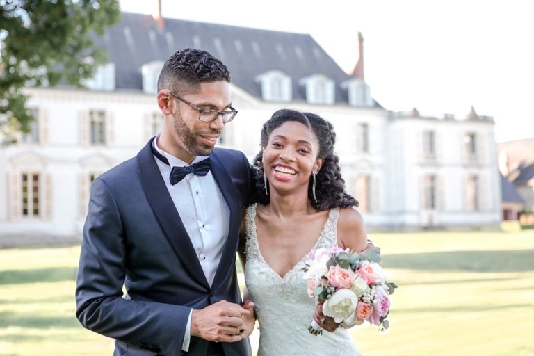 photo couple photographe mariage Château Barthélemy 