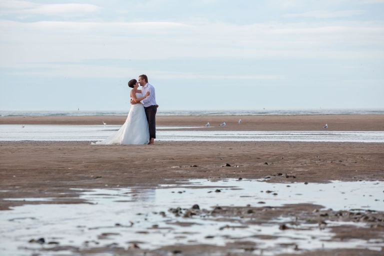 photo couple plage normandie