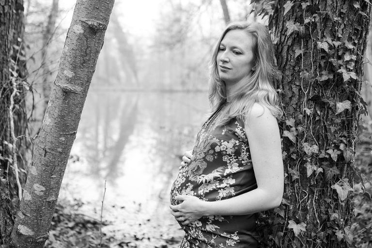 photographie futur maman noir et blanc 91