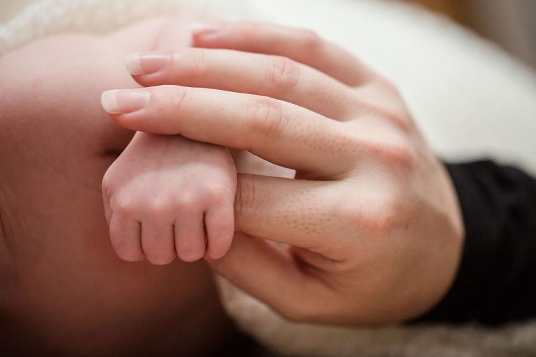 séance photo nouveau-né/ nourrisson à domicile Poissy