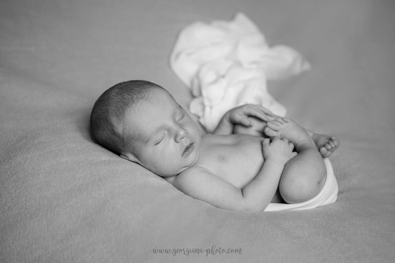 séance photo nouveau-né posé plaisir