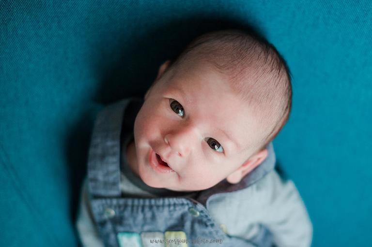 Photographe bébé Paris. Séance photo à domicile