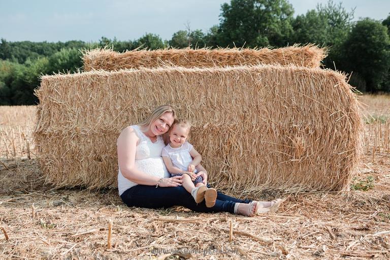 Shooting photo grossesse et famille en extérieur